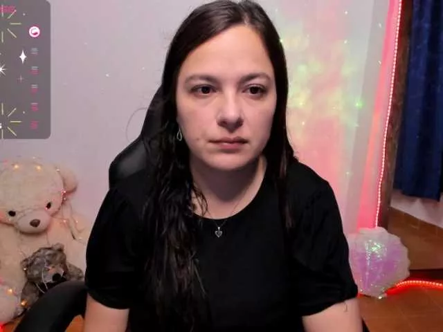 Cling to live show with angelaagomez from BongaCams 