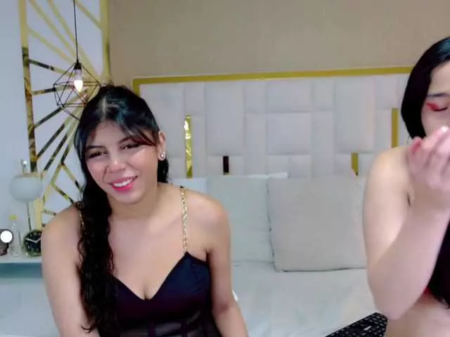 Cling to live show with BunnyGirlsHot from BongaCams 