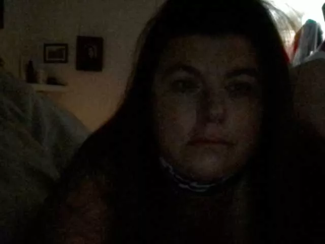 Cling to live show with Dirtywife2 from BongaCams 