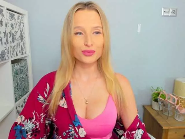 Cling to live show with GeorginaFunny from BongaCams 