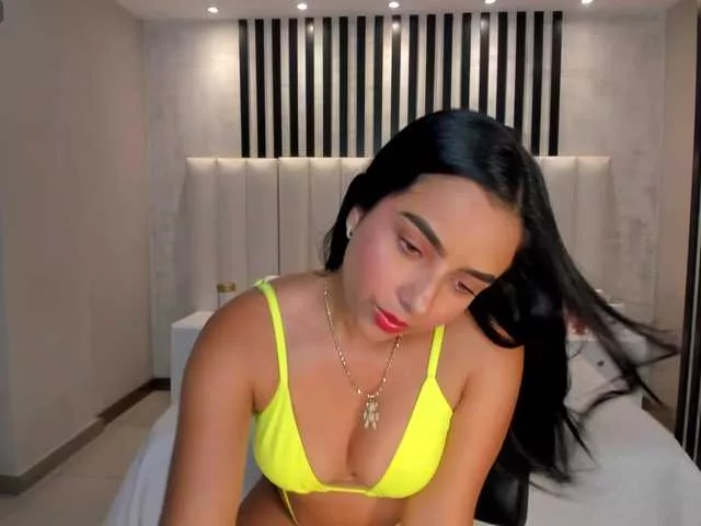 Cling to live show with IvannaWelch from BongaCams 