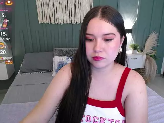 Cling to live show with jhulietaCarter from BongaCams 