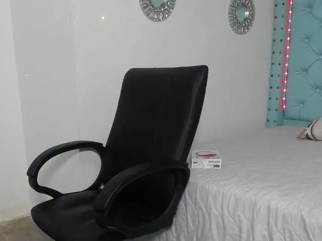 Cling to live show with sexy-afrodita from BongaCams 