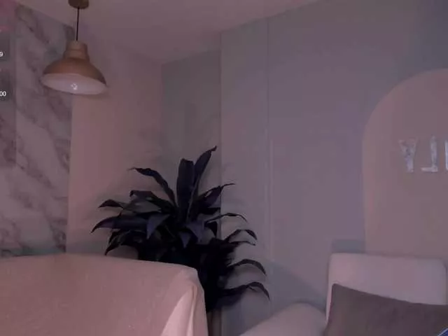 Cling to live show with ViolettHansson from BongaCams 