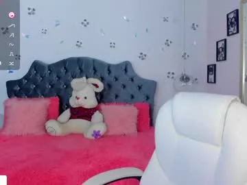 Cling to live show with _antonnela_ from Chaturbate 