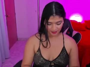 Cling to live show with andreeart from Chaturbate 