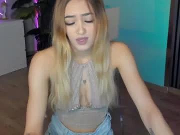 Cling to live show with blondie_muller from Chaturbate 