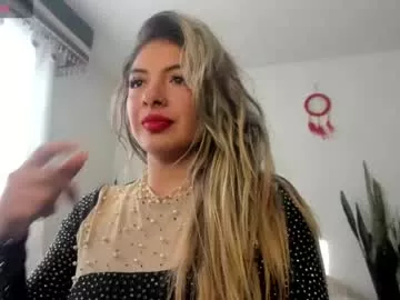 Cling to live show with isa_hernandez from Chaturbate 
