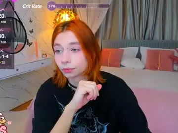 Cling to live show with juicyberry66 from Chaturbate 