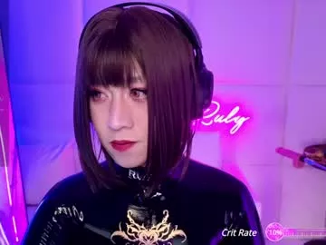 Cling to live show with latexrubydoll from Chaturbate 