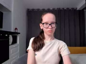 Cling to live show with lynettebails from Chaturbate 