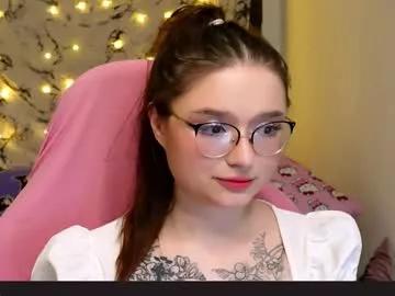 Cling to live show with me_hanna from Chaturbate 