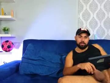 Cling to live show with michaell_twink from Chaturbate 