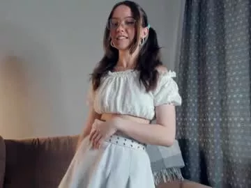 Cling to live show with mildredbroadhurst from Chaturbate 