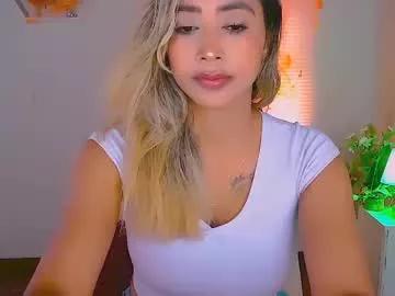 Cling to live show with nycole_1988 from Chaturbate 