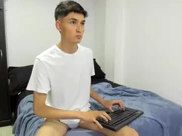 Cling to live show with thiagowells_ from Chaturbate 