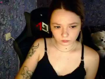 Cling to live show with twinkling_melon from Chaturbate 