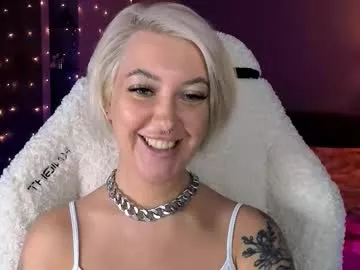 Cling to live show with tykioty_miley from Chaturbate 