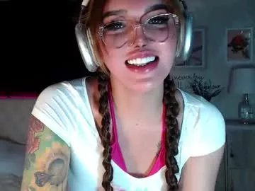 Cling to live show with urbabymonica from Chaturbate 