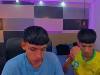 Cling to live show with juan_lisarazo_steven_castellanos from Flirt4Free 