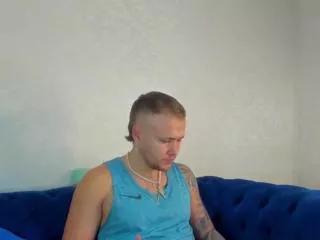 Cling to live show with pearl_parker from Flirt4Free 