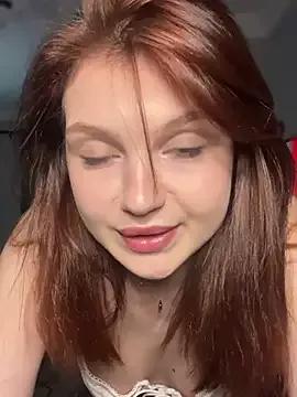 Cling to live show with Emaline_Reese from StripChat 