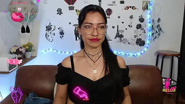 Cling to live show with FernandaEloisa from StripChat 