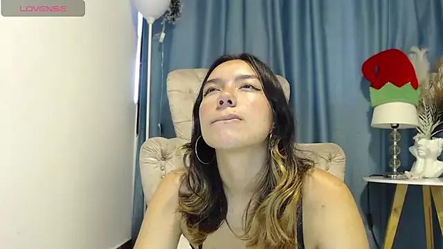 Cling to live show with salome_Queenx from StripChat 